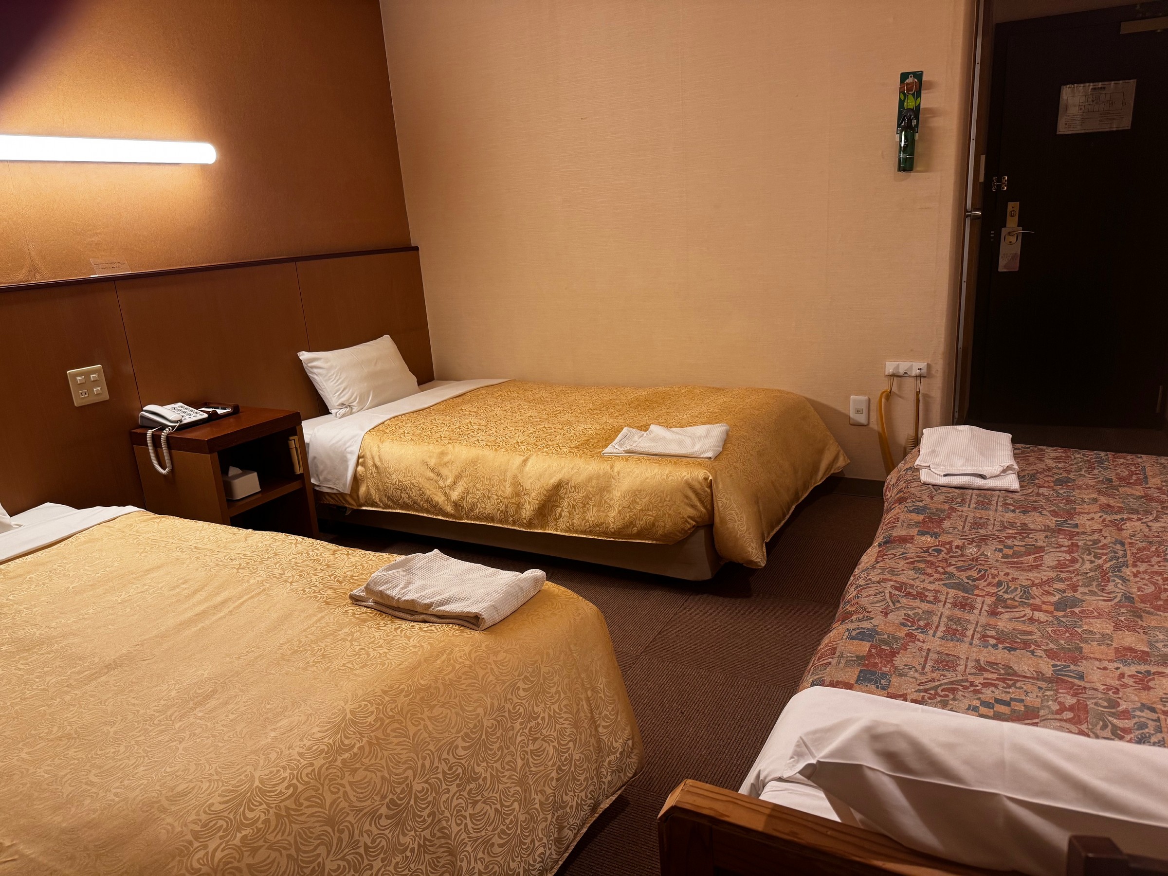 北九州 小倉のビジネスホテル サンスカイ ホテルのトリプルルーム